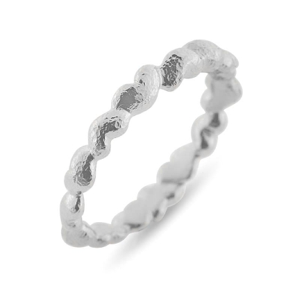 Billede af Ring hjerter, hele vejen rundt ,br, 3,4 mm. hamret overflade 14 kt. hvg.