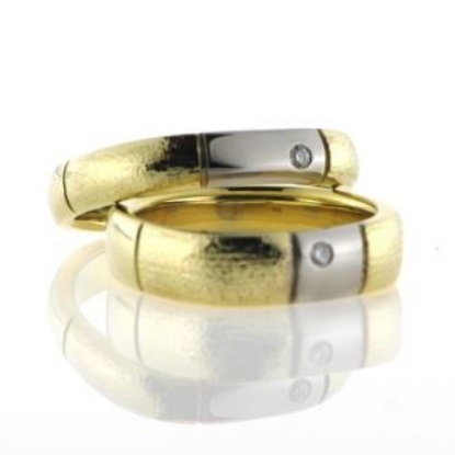 Billede af Vielses & Forlovelses ringe, brill. 2 a 0,03 w/vs.14 kt. + 14 kt. hvg.