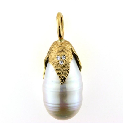 Billede af Vedhæng med perle, 3 brill. 14 kt.