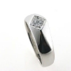 Billede af Herrering massiv, brilliant 0,30 w/vs. plade 6*6 mm., båndring 14 kt. hvg.