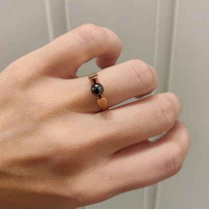 Billede af Ring hæmetit 5,0 m/m. 8 kt