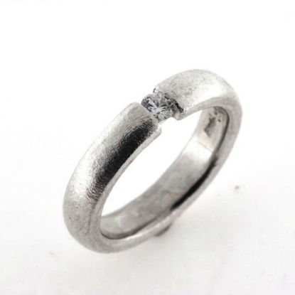 Billede af Ring flying "diamond"  syn. zirk. 4,0 mm.  925s rhod.