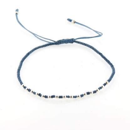 Billede af Classic by Pind Colorful ,knyttet armbånd demin blå med sølv kugler 