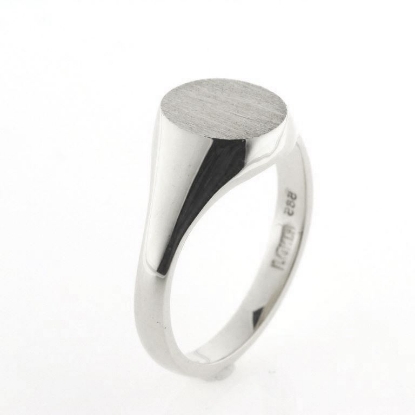Billede af Ring, Signetring oval plade 11*9,5 mm. 14 kt. hvg.