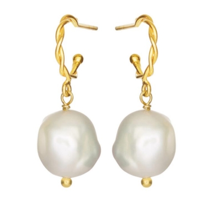 Billede af Susanne Friis Bjørner øreringe forgyldt sølv snoet m. ferskvandsperle