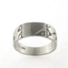 Billede af Herrering massiv lukket bund, plade 7,2*11,0mm 14kt hvg. m. brill. 0,03 w/vs.