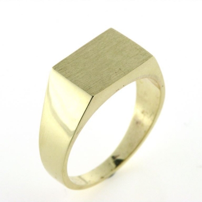 Billede af Herrering m. lukket bund m. plade 9*13mm 8 kt.