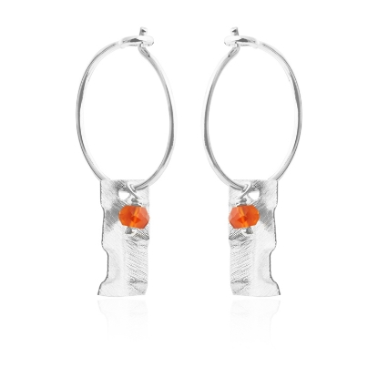 Billede af *Susanne Friis Bjørner Creol sølv vedhæng af krøllet rektangel og facet karneol 15mm