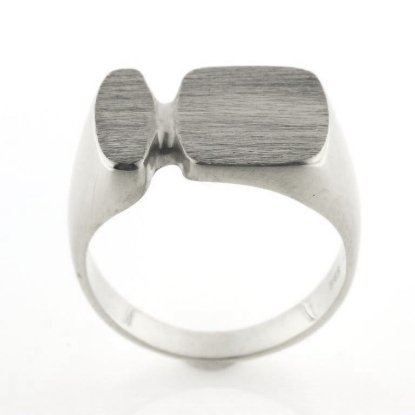 Billede af Herrering massiv lukket bund, plade 17*11,5mm 14 kt. hvg.