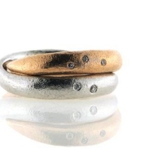 Billede af Ring dobbelt ½ rødt guld +  ½ hvg., 1* 0,02 + 4* 0,01 w/vs. 14 kt.