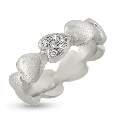 Billede af Ring hjerter, isat 6 brill. i et hjerte, 6*0,01 w/vs 14 kt. hvg. (hjertering)