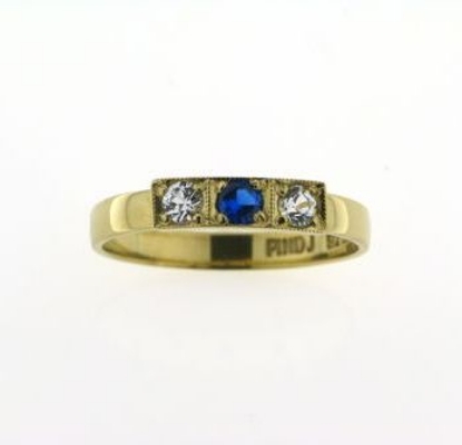 Billede af Ring m carre fatn. m. 3 * syn. stene a 3,0 mm. 14 kt.