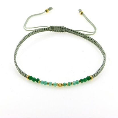 Billede af By Pind Colorful knyttet armbånd støvet grøn med mix sten og sølv forgyldte kugler