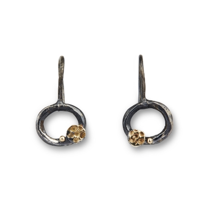 Billede af By Birdie Comet Circle Uno ørehængere sort rhodineret sølv m.14kt