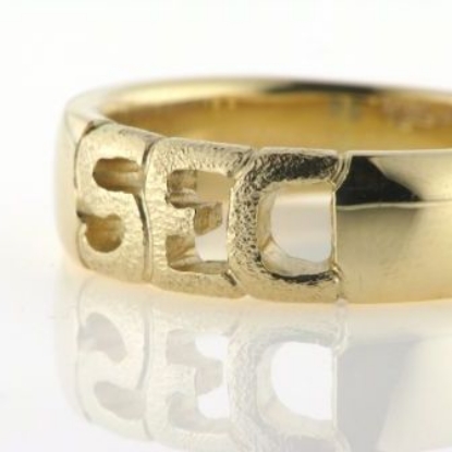 Billede af Herrering, massiv med udsavet monogram, guld