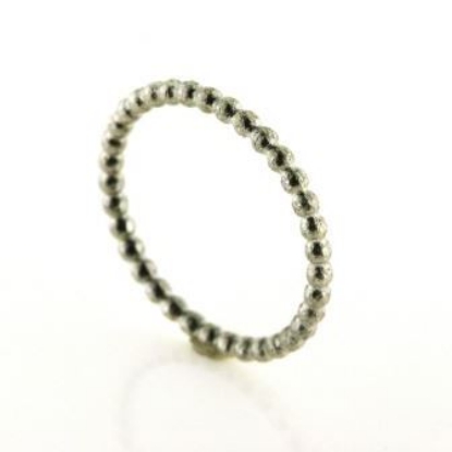 Billede af Ring kugler hele vejen rundt, br. 1,8 mm. massiv, str. -59. 14 kt. hvg.