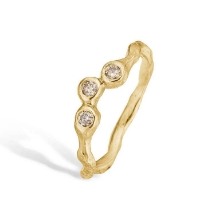 Billede af By Birdie Zenith Triple Brillant ring 14 karat guld m. 0,15ct. brillant (str. 52)