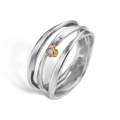 Billede af By Birdie Lotus Trio Plain ring sølv m.14 kt og 0,05ct. brillant (str. 56)