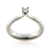 Billede af Ring kraftig rund trekantet skinne, 4 grab chaton, brill. 0,15 w/vs. 14 kt. hvg.