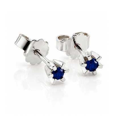 Billede af "Dreamy Sapphire" øreringe m. safir 2*3,0 mm (ca a 0,10 ct) i 14 kt hvg