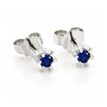 Billede af "Dreamy Sapphire" øreringe m. safir 2*4,0 mm (ca a 0,20 ct) i 14 kt hvg