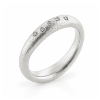 Billede af Ring bølget  5* 0,01 w/vs. i stjernedrys 14 kt. hvg.