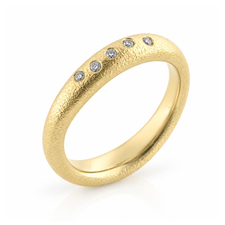 Billede af Ring bølget  5* 0,01 w/vs. i stjernedrys 14 kt.
