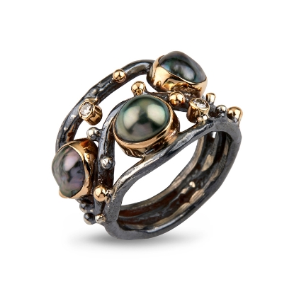 Billede af By Birdie Kepler ring sort rhodineret sølv m.14kt, keshi perler og m. ialt 0,10 ct brillant (str. 52-60)