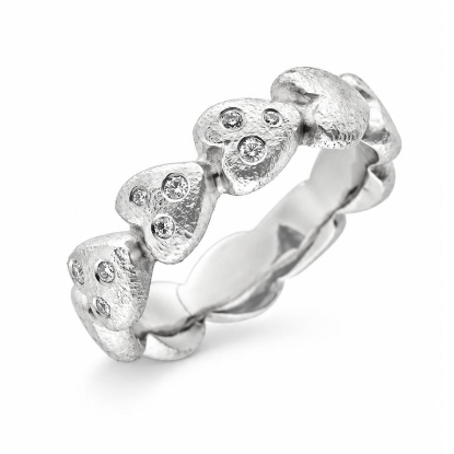 Billede af Ring hjerter, brill. 3* 0,015, 3* 0,01, 3* 0,005 w/vs 14 kt hvg. (hjertering)