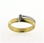 Ring m. pynt 1 syn. sten 1,75 mm. 8 kt.