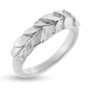 Ring med blade i sølv