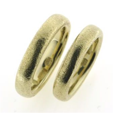 Vielses & Forlovelses ringe, profil oval ca. 4,6*2,7mm 18 kt