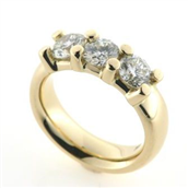 Ring med 3 brillianter a ca. 0,75 ct. 14 kt. 