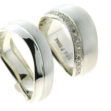 1 par ringe, D-ring fattet 18 brill. a 0,01 ct. w/si. 925s sølv