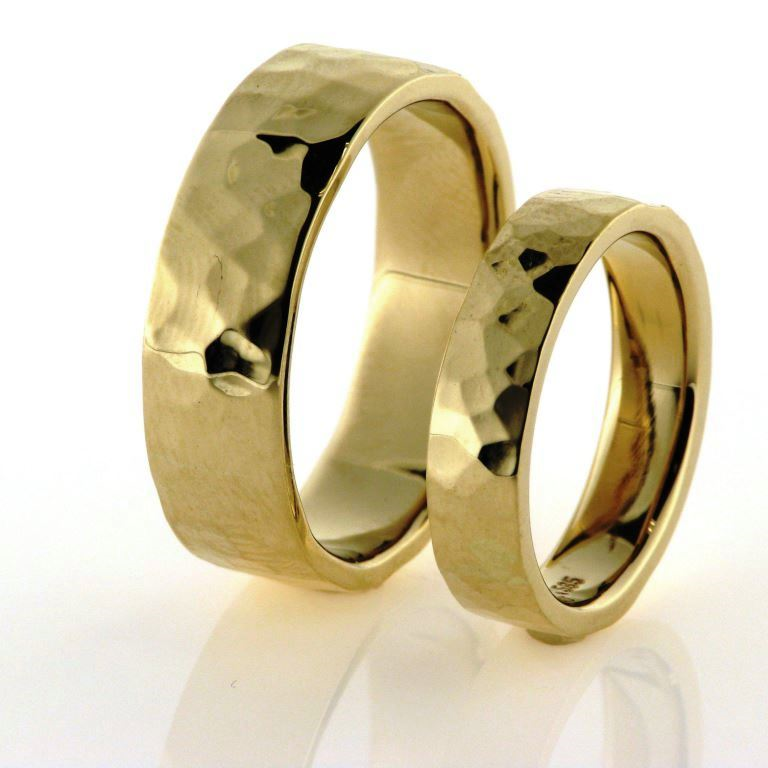 1 vielsesringe hamret 14 kt. | Pind J. Design Køb hos pindj.dk