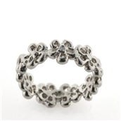 Blomsterring, 5 brill. 0,01 w/vs. (blomster hele vejen rundt) br. ca. 7,3 mm. 14 kt. hvg.