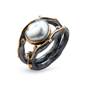 By Birdie Dubeca Keshi ring sort rhodineret sølv m.14kt, perle og 0,05 ct brillant (str. 48-60)