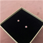 By Pind ørestik sølv kugle med pink zirkoniasten 4mm