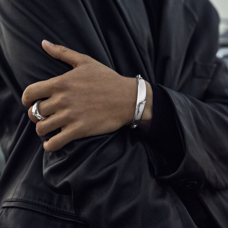 Rengør soveværelset Ambient Revival Georg Jensen REFLECT 652D ID-armring sølv (str. S-XL) | Georg Jensen Smykker - Køb hos pindj.dk Rengør soveværelset Ambient Revival Georg Jensen REFLECT 652D ID-armring sølv (str. S-XL) | Georg Jensen Smykker - Køb hos pindj.dk