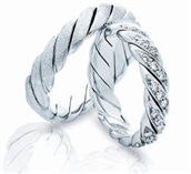 Nuran vielsesringe 14kt med 0,49ct w/vs
