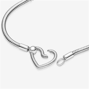 Pandora Moments Slangekædearmbånd med hjertelås (16-23cm)