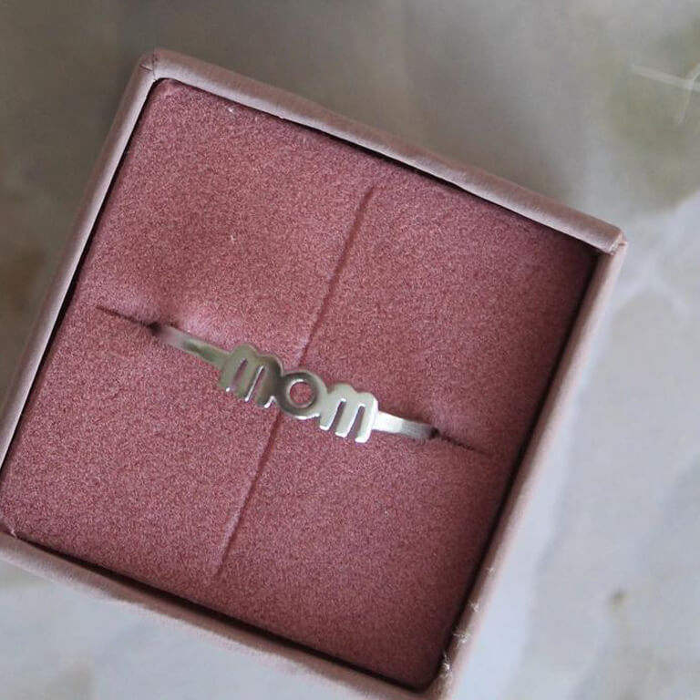 STINE A ring Wow Mom s lv str 48 60 Stine A K b hos pindj